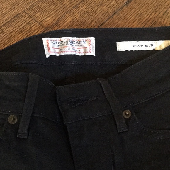 NWOT Low Rise Black Denim Crop Midi Guess Jeans - Picture 4 of 6
